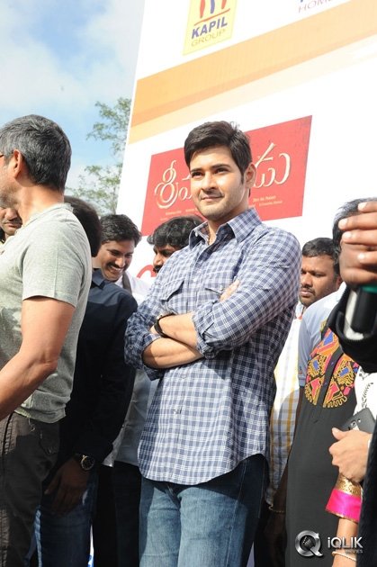 Srimanthudu-Movie-Team-at-HBC-Chak-De-India-Ride